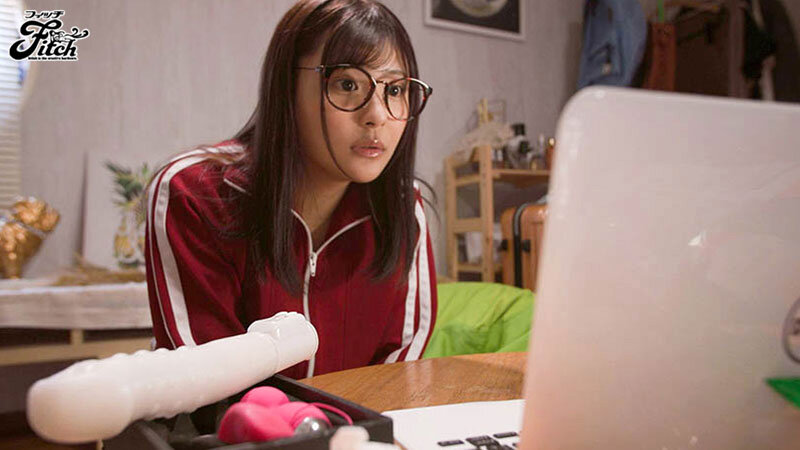 『巨乳』 「先っぽ3cmだけ貸して」義理の妹の強引な要求に耐え切れず…...