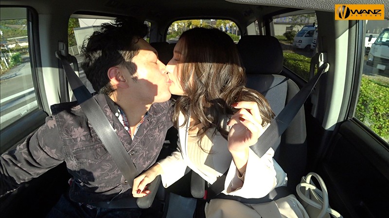 『巨乳』 J-cup不倫妻 盗撮中出しの湯 JULIA 【FANZA】