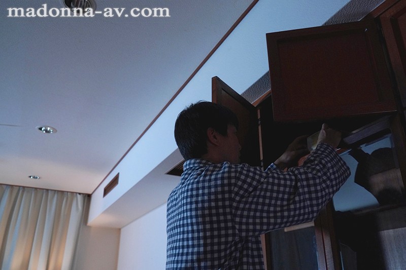 『巨乳』 妻の浮気を知った日から、目の前でSEXをさせるまでの寝取らせ...