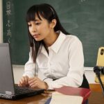 『巨乳』 オンライン授業で担任教師を犯しているのをクラス全員に晒してやった。 逢見リカ 【FANZA】