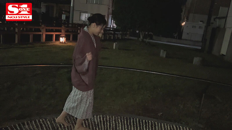 『巨乳』 村上悠華のスリムな肉感を48時間独占！何度イッても終わること...