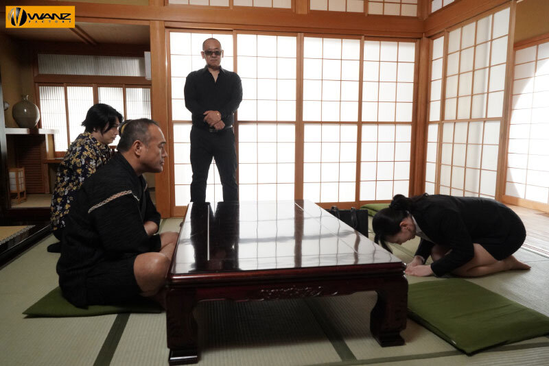 『巨乳』 ヤクザの妻を妊娠させた僕の身代わりに監禁されて妊娠するまで中...