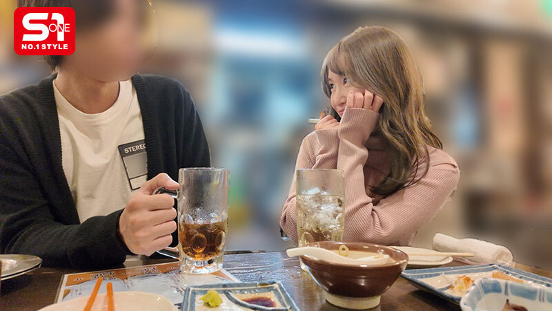 『巨乳』 ベテランAV女優が酒場で逆ナンパ！酔ってエロくなって一般人お...