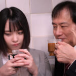 『巨乳』 出張先で軽蔑している中年セクハラ上司とまさかの相部屋に…朝まで続く絶倫性交に不覚にも感じてしまったGカップ新人社員 愛宝すず 【FANZA】