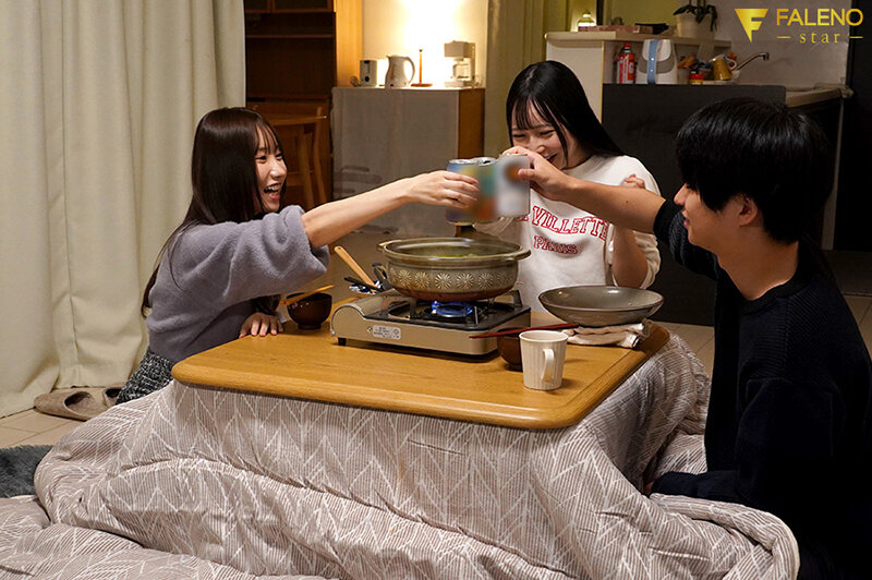 『巨乳』 小悪魔な彼女の親友に一晩中乳首をこね回されあっけなくつまみ食...