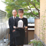 『巨乳』 麻縄調教！美白の巨乳未亡人を縛り上げる油緊縛 宝田もなみ 【FANZA】