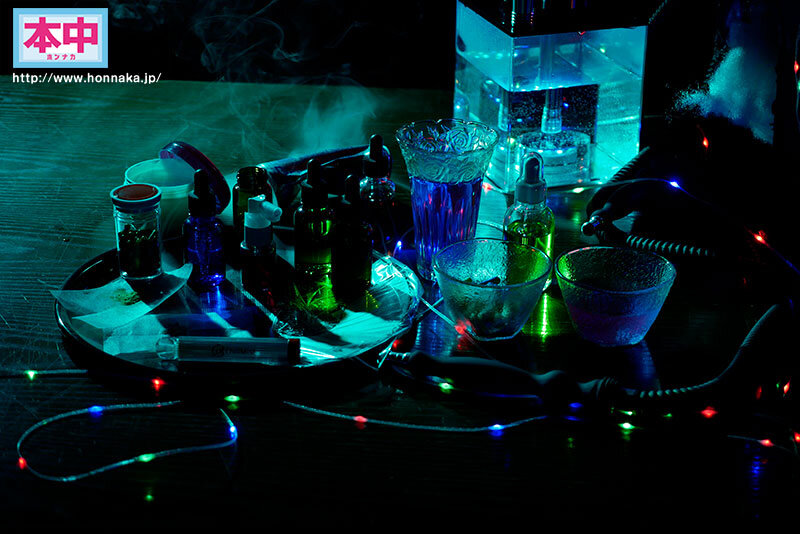 『巨乳』 七瀬アリスの体内に10種類の媚薬を注入！どんどん下品にキマり...