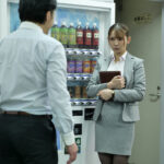 『巨乳』 出張先で軽蔑している中年セクハラ上司とまさかの相部屋に… 朝まで続く絶倫性交に不覚にも感じてしまったGカップ新入社員 はやのうた 【FANZA】