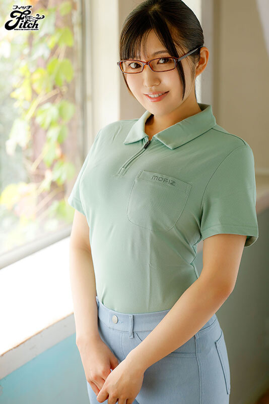 『巨乳』 性格が良すぎるスポーツ用品店の爆乳店員 ぷるるんハニカミJc...