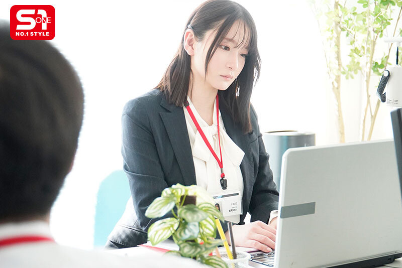 『巨乳』 隠れ爆乳OLが今月のノルマ未達成のため本日より1週間全裸出社...