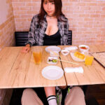 『巨乳』 【VR】【8K】ヤッたら終わる系女子とヤッてしまってセク沼。（狂ったみたいに11発射精） 安位薫 【FANZA】