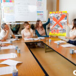 『巨乳』 挿れっぱなし町内会議 どんな難しい議案でも巨乳若妻たちと常に挿れっぱなし！常に中出ししまくりの町内会議！白熱する議論とピストン！入り乱れる意見とザーメン！一歩も譲れない大論争＆大乱交！ 【FANZA】