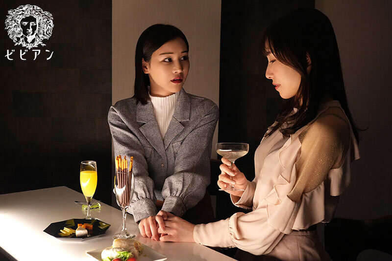 『巨乳』 飛行機事故を乗り越えて... 恋人を失いトラウマ禁欲で敏感に...