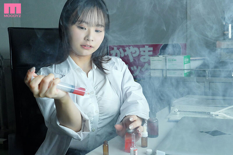 『巨乳』 連続射精するまで勃起させちゃうニヤニヤ巨乳女医の媚薬パイズリ...