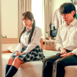 『巨乳』 どうしても夏休み中に童貞を捨てたくて幼なじみと初体験したらSEXの気持ち良さにお互いどハマりしてしまい宿題放ったらかしで三日三晩ハメまくった 羽月乃蒼 【FANZA】