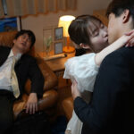 『巨乳』 上司の奥さんが酔い潰れた上司を横目に巨乳と口づけでめちゃくちゃに僕を誘惑 夢乃あいか 【FANZA】