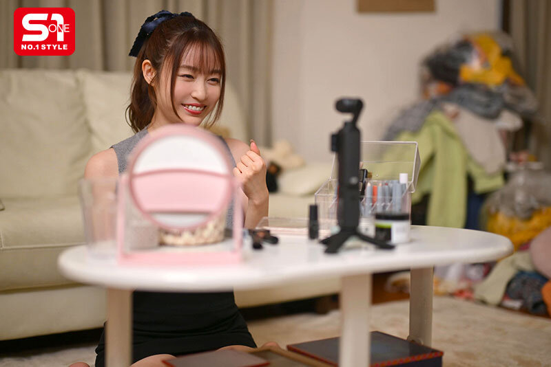 『巨乳』 ビジュ最高なのにズボラ女子なお隣さん、お股もゆるくてめっちゃ...