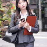 『巨乳』 麗しきランジェリー、唾液と精液で汚れた酬いの人妻保険外交員 新妻ゆうか 【FANZA】