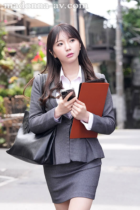 『巨乳』 麗しきランジェリー、唾液と精液で汚れた酬いの人妻保険外交員 ...