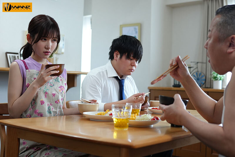 『巨乳』 嫌いな義父に夜●いされて... 五日市芽依 【FANZA】