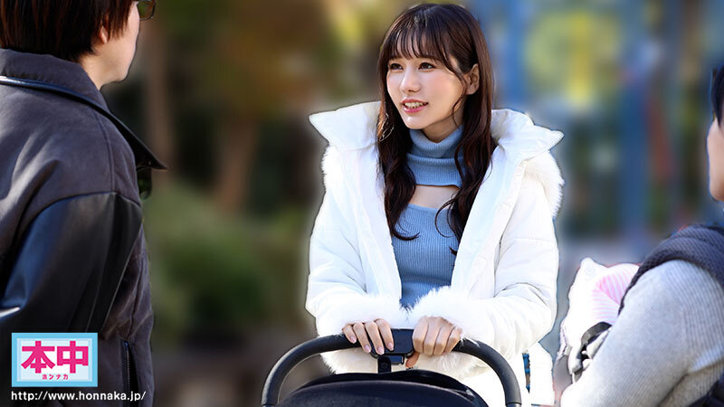 『巨乳』 息子と妻が田舎に帰省中ママ友の自宅に入り浸り中出し不倫セック...