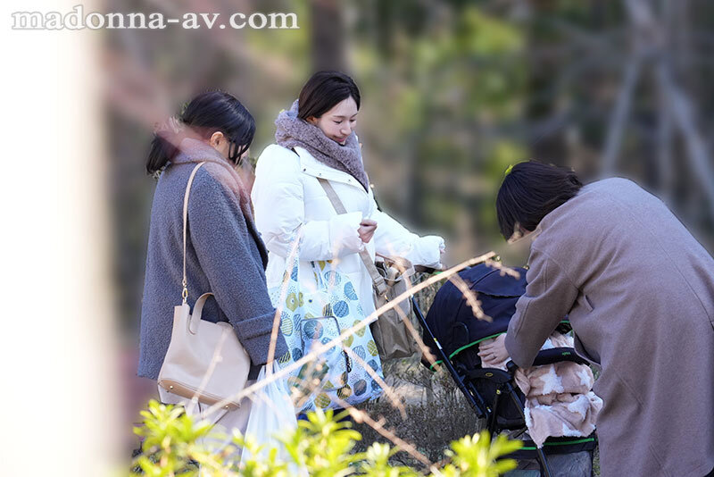 『巨乳』 巨乳ママ借金取り立て自宅訪問レ×プ ～夫、息子、ママ友のすぐ...