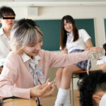 『巨乳』 時間停止能力を手に入れたボクはいじめっ子ギャルに立場逆転リベンジ中出ししてヤッた！ 春陽モカ 【FANZA】