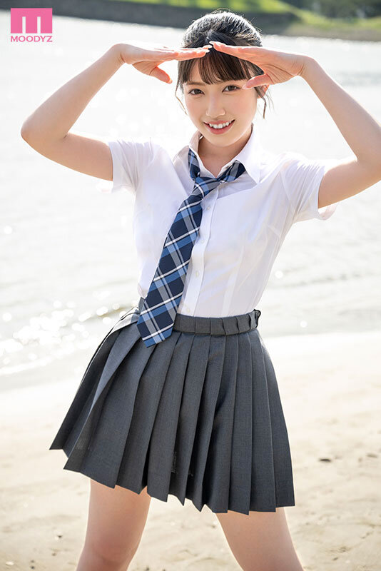 『巨乳』 女子●生ミスコングランプリファイナリストとミスコン時代の制服...