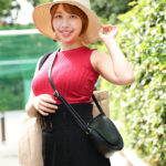 『巨乳』 素人妻が一般大学生の自宅にコンドーム1つ渡され一泊一度のゴム姦では満足できず宿泊中2度もガチ中出しを許してしまう 騎乗位でGカップ乳を揺らす軟乳妻 りほさん29歳 【FANZA】