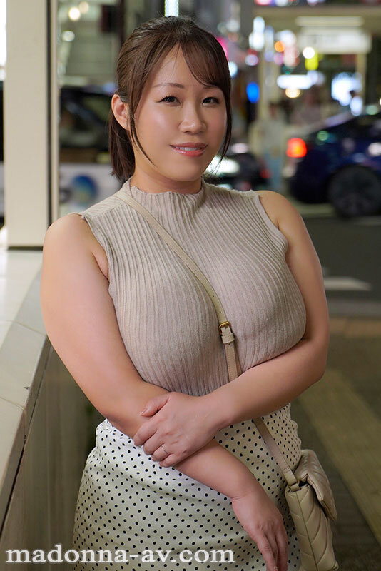 『巨乳』 これぞ爆乳、これぞ名器―。 どんな男も3分でイキ果ててしまう...