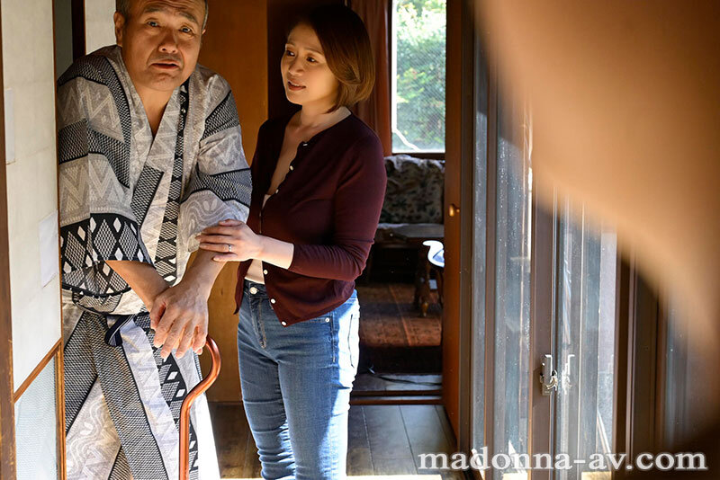 『巨乳』 帰省したら、祖父と母がデキていた。あの日、見てしまった出来事...