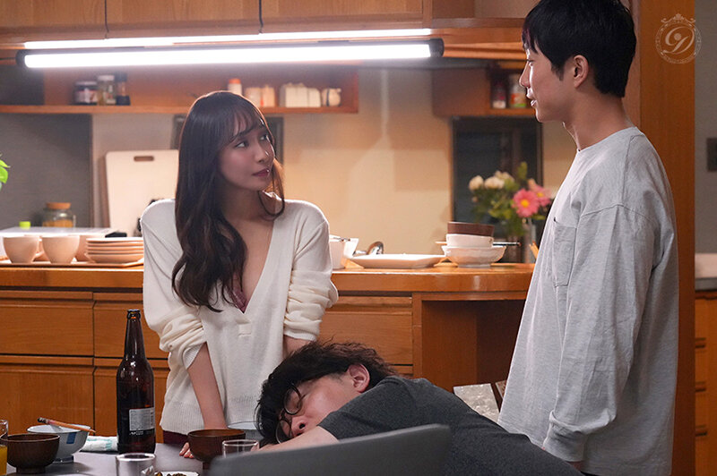 『巨乳』 「動かなければお義兄さんは悪くないから。」夫に相手にされない...