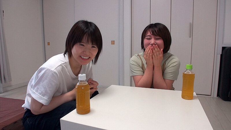 「ぽっちゃり」 チンスメ女子会 チ●ポのスメルをクンクン嗅いでレビュー...