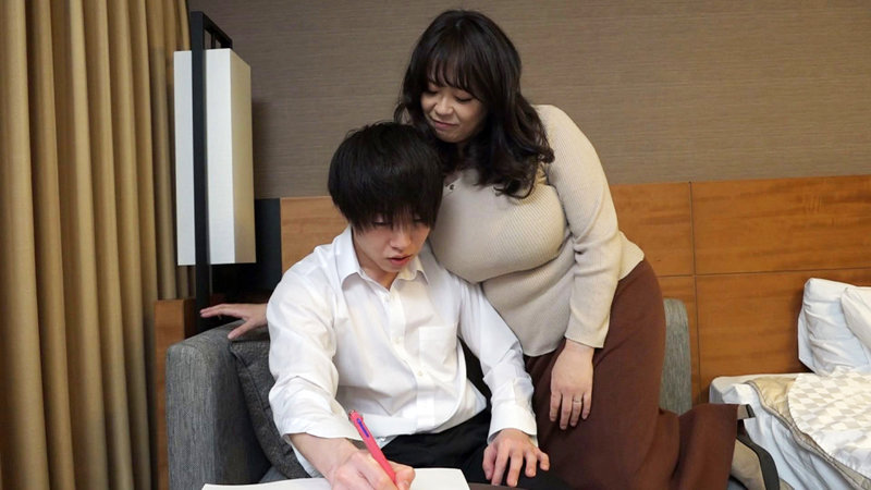 「ぽっちゃり」 息子を溺愛する爆乳ママ ～受験前の息子を元気づけるため...