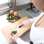 「ぽっちゃり」 J-cup爆乳おっ母さん、欲求不満につき、隣の若い男を連れ込む。佳代子（54歳） 『FANZA』