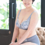 「ぽっちゃり」 初撮り人妻ドキュメント 桃山ちとせ 『FANZA』