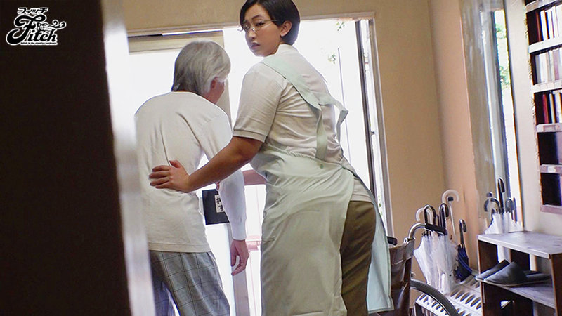 「ぽっちゃり」 地味な同僚がデリヘルをやっている事を発見してしまい…脱...