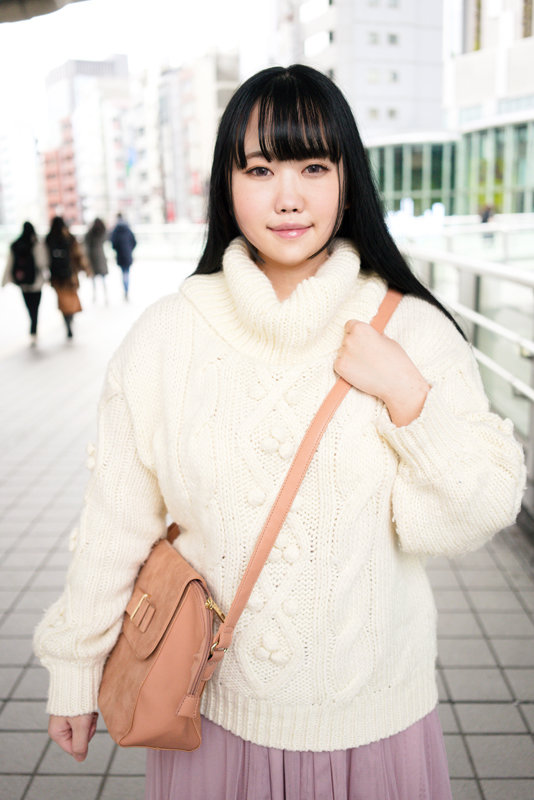 「ぽっちゃり」 秋田のIカップ処女。新山みおりさん 『FANZA』