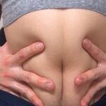 「ぽっちゃり」 お腹を揉みまくる 『FANZA』