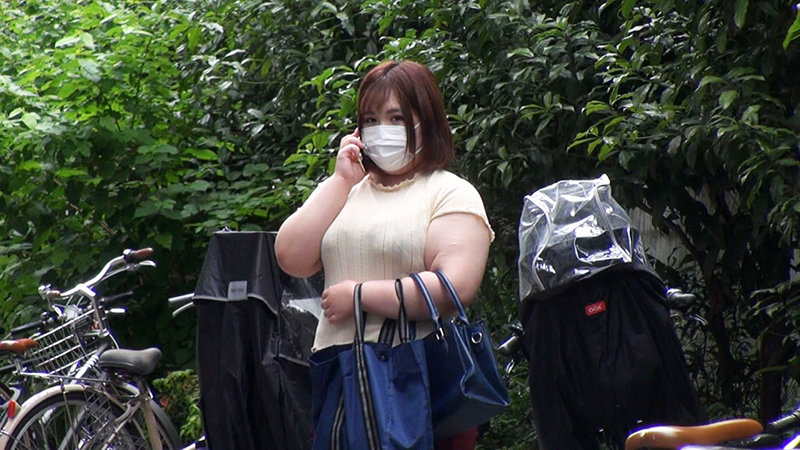 「ぽっちゃり」 デリヘル呼んだら入社したての爆乳ぽっちゃり新入社員、在...