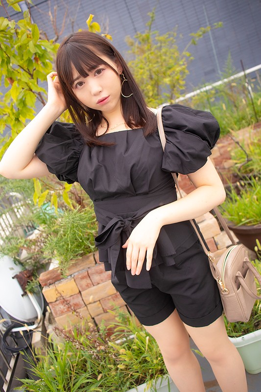 「ぽっちゃり」 ピンク乳首のFカップぽっちゃり娘 三花しずく 新人デビ...