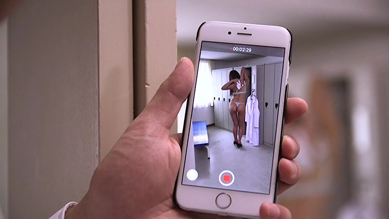 「ぽっちゃり」 びしょ濡れ女教師 ～真夏の濡れ透けポッチリ課外授業～ ...