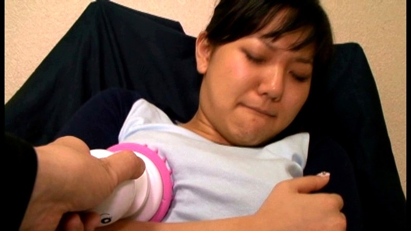 「ぽっちゃり」 大人しいシロウト女子大生のだらしないカラダが思いのほか...