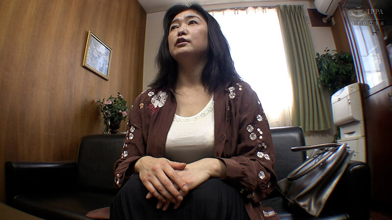 「ぽっちゃり」 欲求不満の熟女さんが幸福感と無上の快感を求めてAV出演...