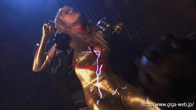 「ぽっちゃり」 ゴールドコスプレイダー 真田みづ稀 『FANZA』