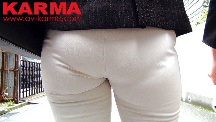 「ぽっちゃり」 東京街角盗撮2 OLパンツスーツのむっちむちお尻 『F...