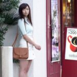 「ぽっちゃり」 前代未聞のお人好し！頼まれると嫌だと言えないGカップ上京1年生はノーブラニットになることを断れずに勃起乳首を世間に晒す。終始恥ずかしそうにしていたが、実は羞恥心から股間をビショビショに濡らすドMっ娘でした。 『FANZA』