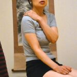 「ぽっちゃり」 デカ尻の母にオイルマッサージをしたら… 『FANZA』