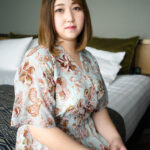 「ぽっちゃり」 ムチムチ爆乳シングルマザー、母乳DEBUT。佐野あいみ 『FANZA』