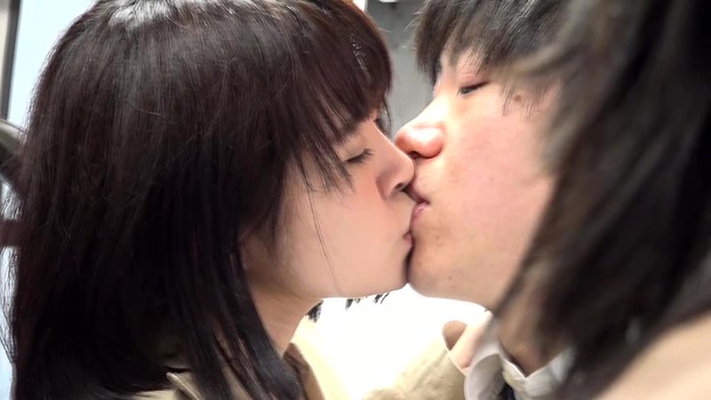 「ぽっちゃり」 通勤バスはギュウギュウの満員で目の前には黒パンストのO...
